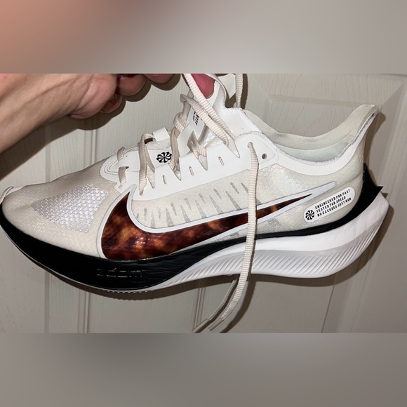 New Nike zoom gravity running sneakers CU4824-100 unisex Women’s US 10.5 men’s 9 - Picture 3 of 9